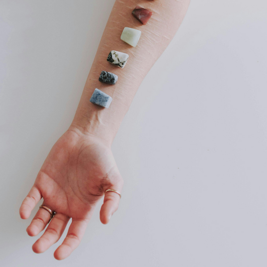 VOLUNTEER SESSION: Crystal Layout Healing Session (60 mins)