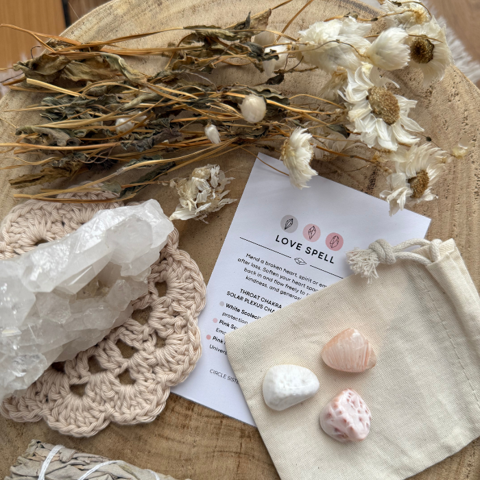 LOVE SPELL CRYSTAL KIT